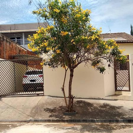 הוילה Olímpia Bela Casa Com Churrasqueira E Estacionamento מראה חיצוני תמונה