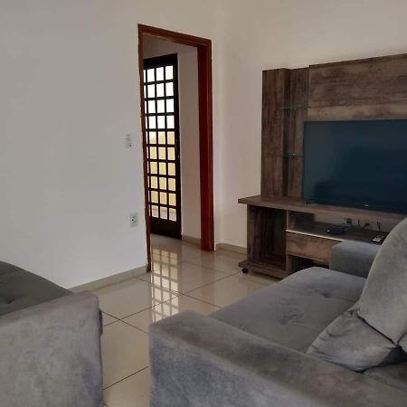הוילה Olímpia Bela Casa Com Churrasqueira E Estacionamento מראה חיצוני תמונה