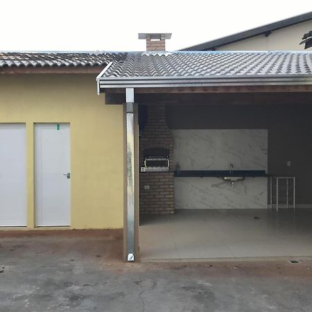 הוילה Olímpia Bela Casa Com Churrasqueira E Estacionamento מראה חיצוני תמונה