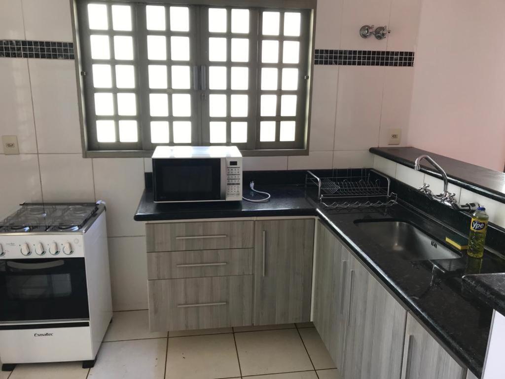 הוילה Olímpia Bela Casa Com Churrasqueira E Estacionamento מראה חיצוני תמונה